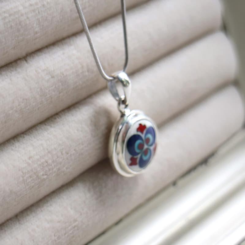 キュタフヤ陶器 シルバーペンダント チンターマニ |  | 03