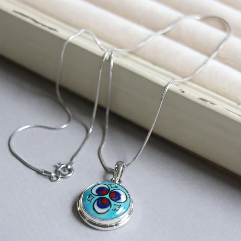 キュタフヤ陶器 シルバーペンダント チンターマニ |  | 01