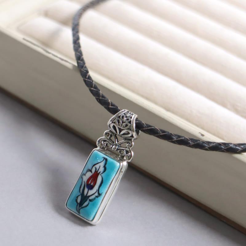 キュタフヤ陶器 シルバーペンダント チューリップ　レクタングル |  | 02