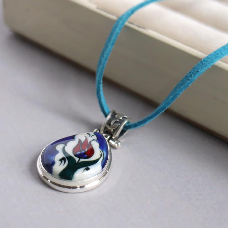 キュタフヤ陶器 シルバーペンダント 赤いチューリップ　ドロップ形 |  | 01