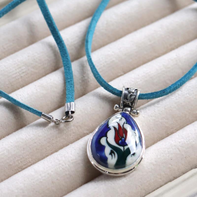 キュタフヤ陶器 シルバーペンダント 赤いチューリップ　ドロップ形 |  | 04