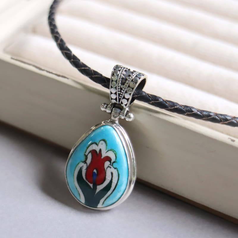 キュタフヤ陶器 シルバーペンダント 赤いチューリップ　ドロップ形 |  | 02