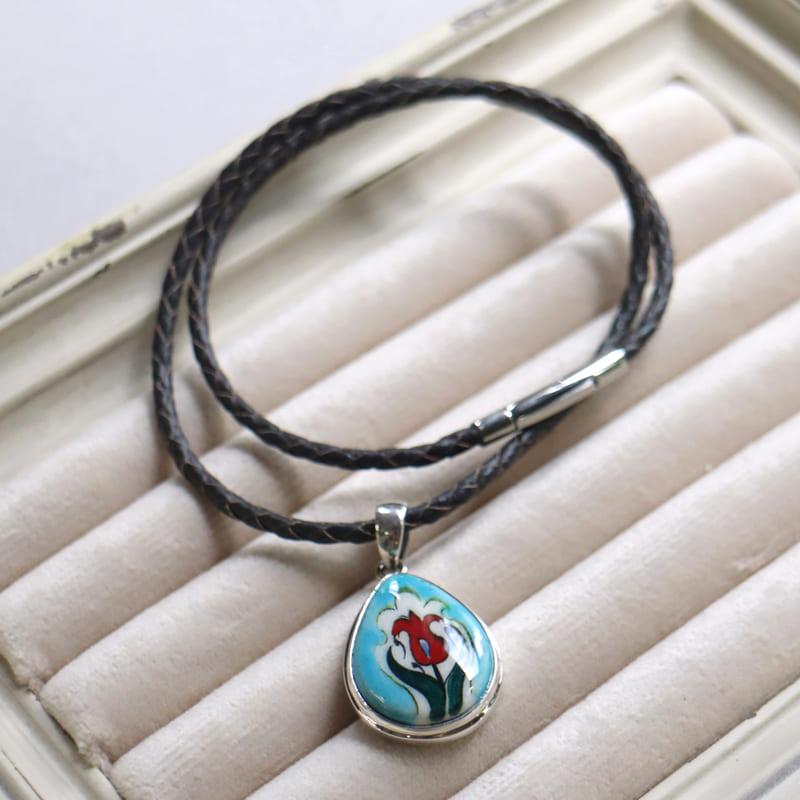 キュタフヤ陶器 シルバーペンダント 赤いチューリップ　ドロップ形 |  | 04