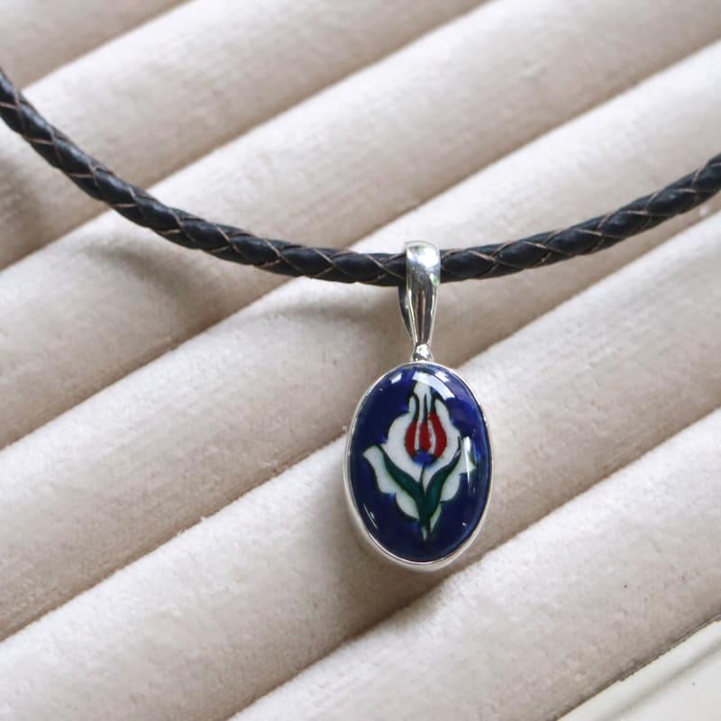 キュタフヤ陶器 シルバーペンダント 赤いチューリップ　オーバル | 