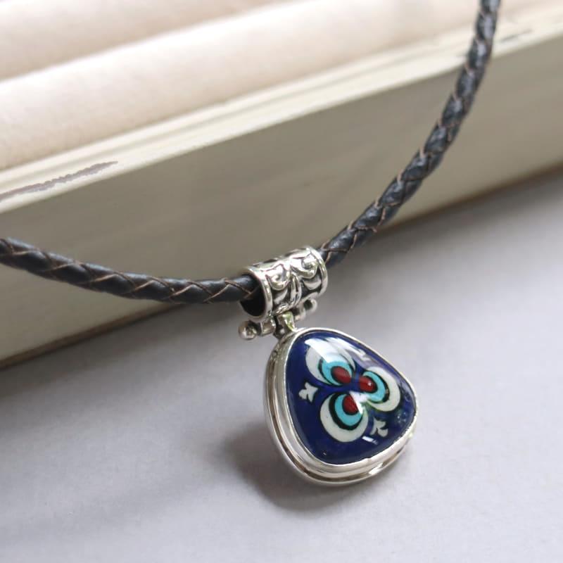 キュタフヤ陶器 シルバーペンダント チントマニ |  | 02