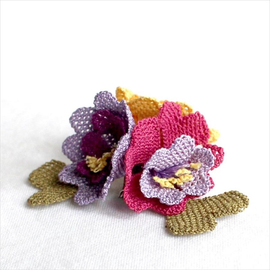 イーネ・オヤ　ブローチ 刺繍針で編むシルク糸のトルコ伝統レース ハンドメイド 三つの花 コサージュ |  | 03