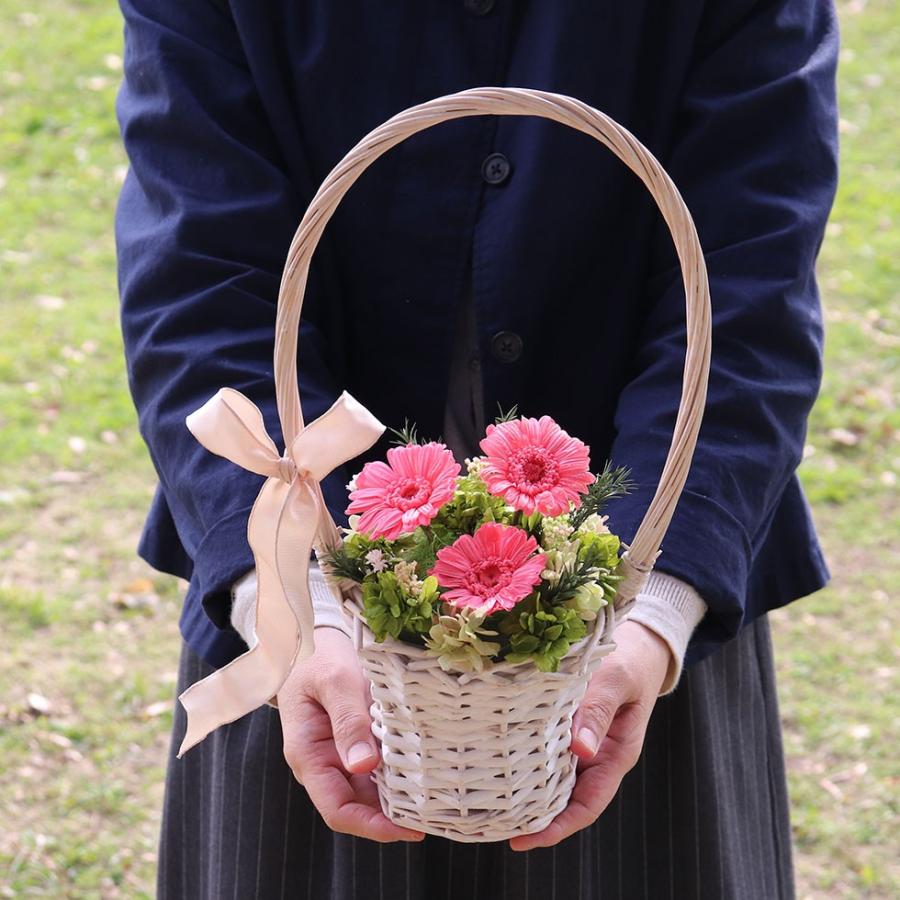 お誕生日花 プリザーブドフラワー 今月の誕生日花 ガーベラバスケット 花束 ブーケ かわいい おしゃれ 女性 彼女 ギフト プレゼント 贈り物 誕生日 花 f2 花ギフト 贈り物 アンプール 通販 Yahoo ショッピング