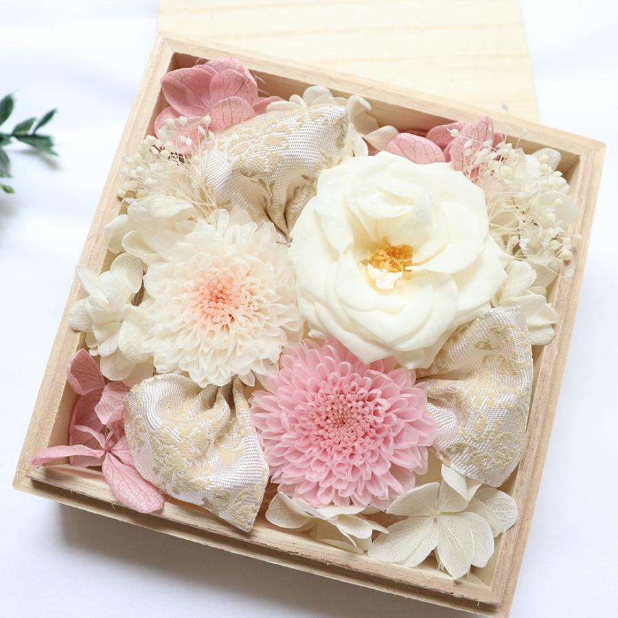 線香 お供え 喪中見舞い 供花 花 線香 ギフト 贈り物 花 お悔やみ プリザーブドフラワー お線香を送る 喪中はがきが届いたら 桐箱のお供え花と線香 P 花ギフト 贈り物 アンプール 通販 Yahoo ショッピング