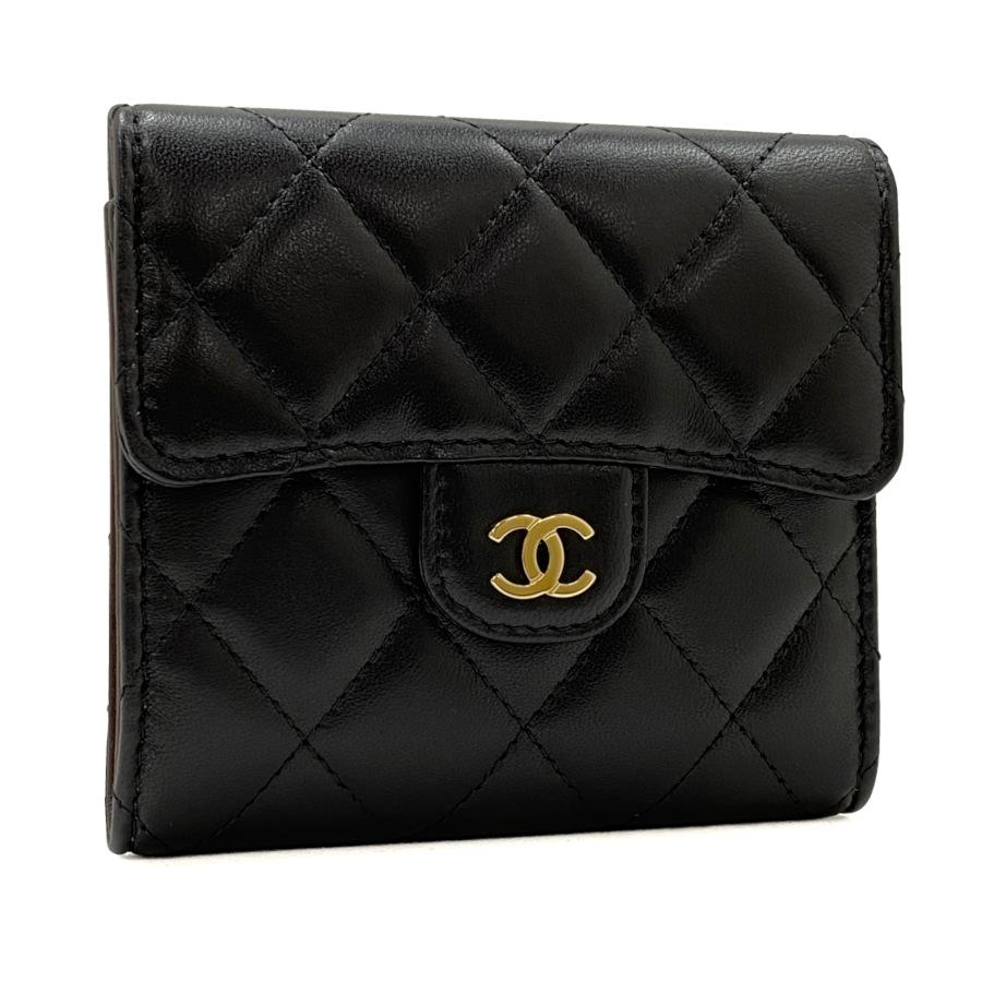 新作 ブラック希少! CHANEL スモール フラップ ウォレット
