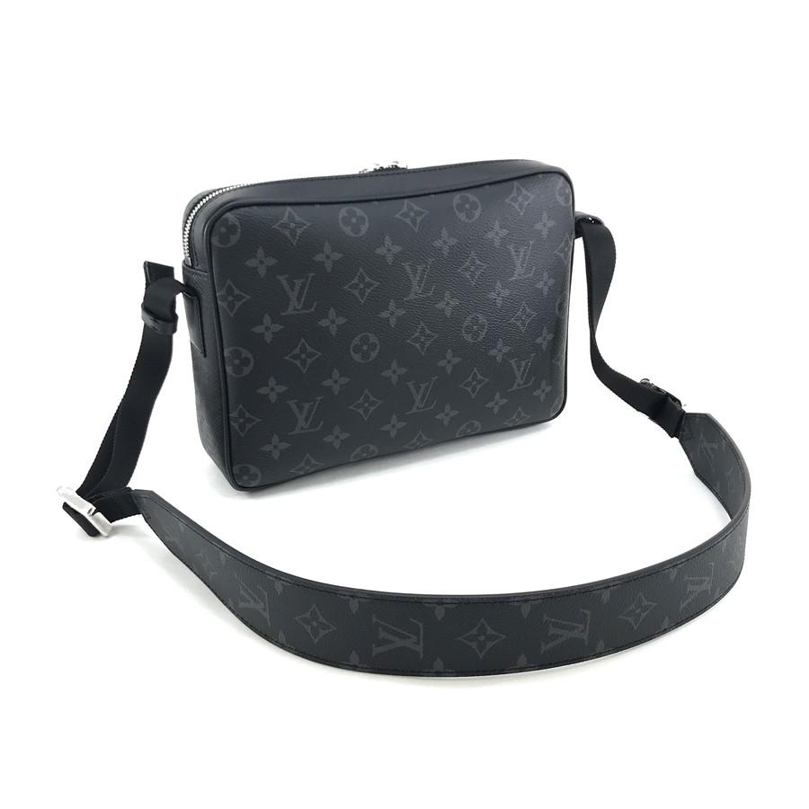 ルイヴィトン Louis Vuitton ショルダーバッグ メッセンジャーバッグ アウトドア メッセンジャー Pm タイガ モノグラム エクリプス ノワール M M Brand Selection Stage 通販 Yahoo ショッピング