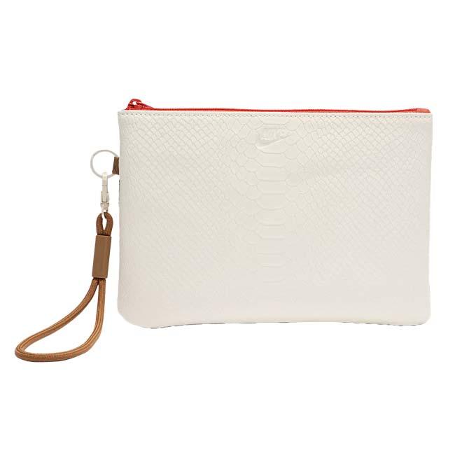 ナイキ(NIKE) 2025 SU ユニセックス BLAZER ブレーザー ラージリストレット SNAKE ポーチ 小物入れ N1011944-120 ペールアイボリー(25y5m) | NIKE | 01