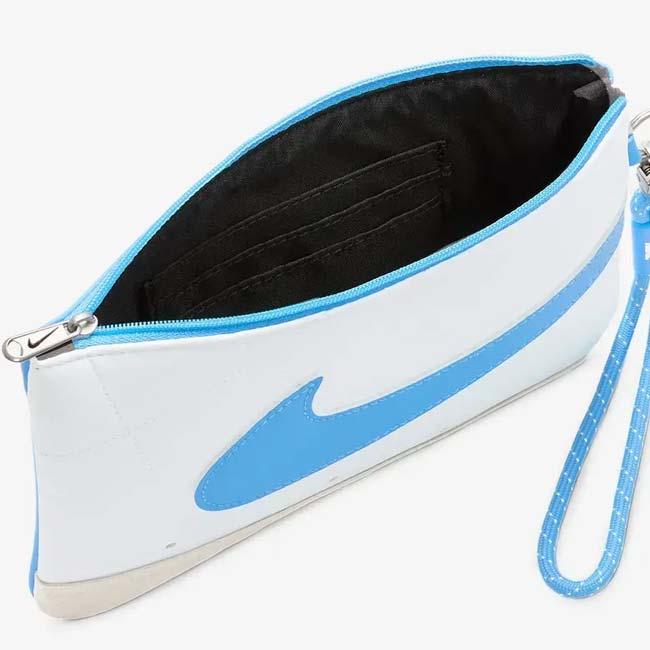 ナイキ(NIKE) 2025 SP ユニセックス アイコン ブレザー リストレット ポーチ 小物入れ N1009949-156 WH×ユニバーシティブルー(25y5m) | NIKE | 02