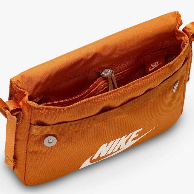 ナイキ(NIKE) 2025 SU レディース Sportswear フューチュラ 365 クロスボディ バッグ 3L CW9300-815モナーク×セイル(25y4m) | NIKE | 04