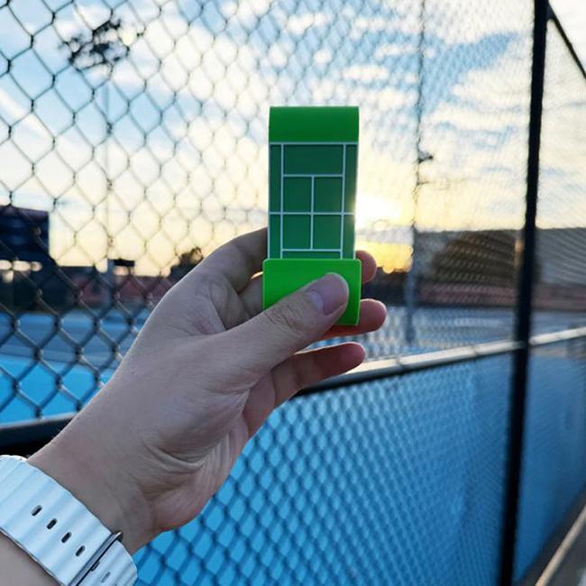 地面にバッグやラケットを置きたくない時に！ YYプロジェクト(YY Project) テニスコート フェンスハンガー YY006(25y8m) |  | 08