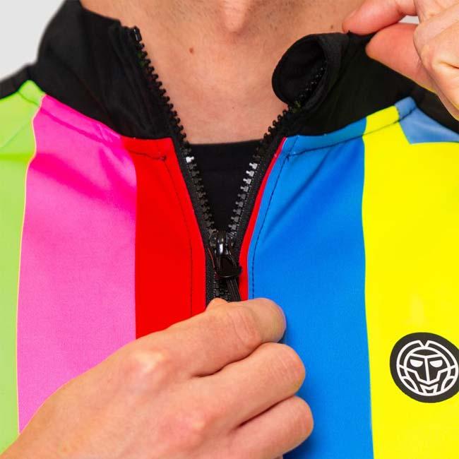 在庫処分特価 海外サイズ BIDI BADU(ビディバドゥ) 2023 FA メンズ NEW YORK 全米オープン プリント 長袖ジャケット M1610001-BKMX ブラック×ミックス |  | 02