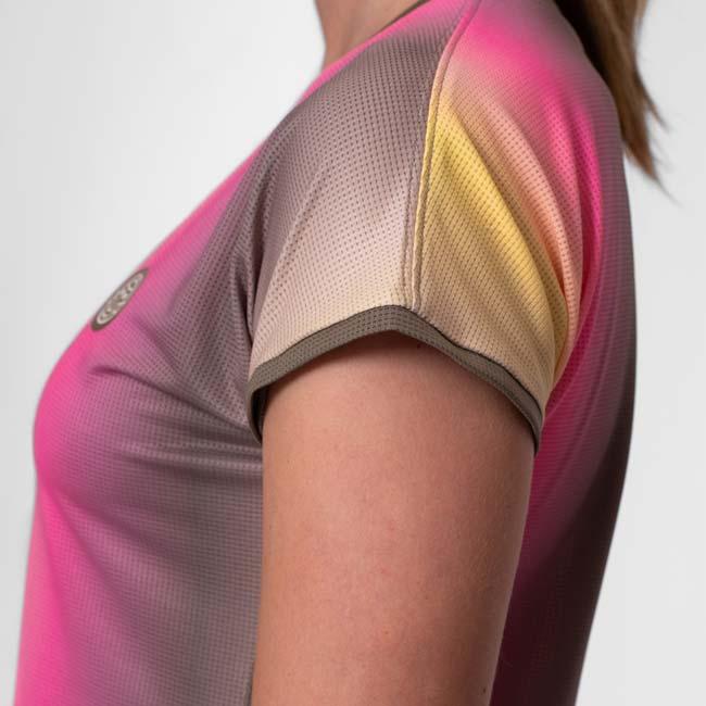 海外サイズ BIDI BADU(ビディバドゥ) 2025 SP レディース スペクトラム キャップスリーブ ゲームシャツ W1620027-LBWCOYW(25y2mテニス用ゲームウェア) |  | 07