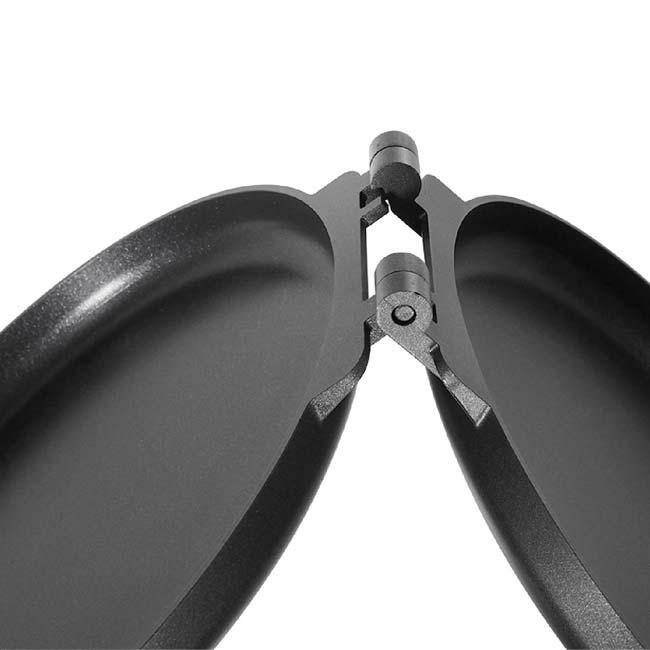 ピザ窯が持ち運べるように進化 ？ Montagna(モンターナ) 本格ピザグリル＆ホットパン 直火専用 フッ素加工 ロック機能付き取手 HAC3189-ブラック(24y6m) |  | 02