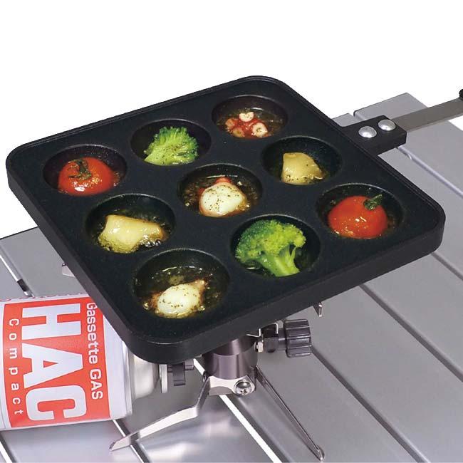 BBQやキャンプ場で大活躍  Montagna(モンターナ) マルチグリルプレート たこ焼き&アヒージョ 直火専用 HAC3439-ブラック(23y2m) |  | 03