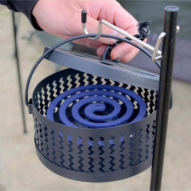 蚊取り線香がスタイリッシュに使える  Montagna(モンターナ) 蚊取り線香 ホルダー 持ち手付き HAC3558-ブラック(23y2m) |  | 04