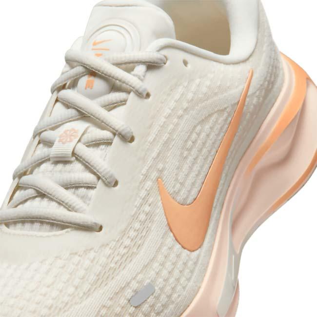 在庫処分特価 ナイキ(NIKE) 2025 HO レディース Journey Run ジャーニーラン ロード ランニングシューズ FJ7765-116 セイル×オレンジC×ヴァバI(25y11m) | NIKE | 06