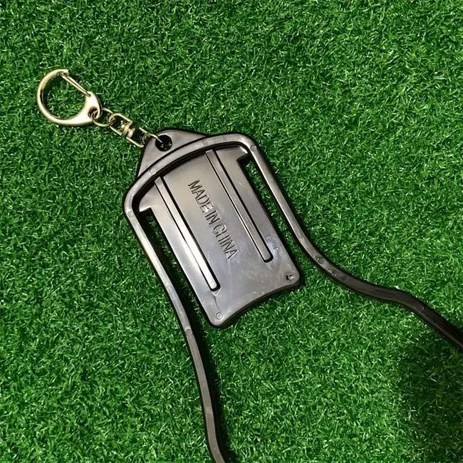 テニス、ゴルフ、野球のグローブを吊り下げて乾かせる   グローブホルダー 左右兼用 キーホルダー付き 1個 グローブアクセサリ TE939998-ブラック(24y5m) |  | 03