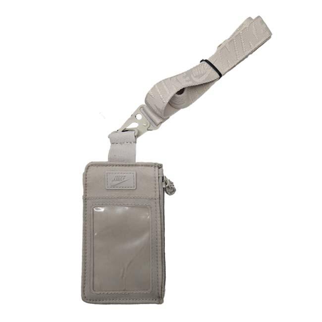 ナイキ(NIKE) TECH テック ステートメント ジップウォレットランヤード 定期入れ ネームホルダー NS2022-167ライトオレウッドブラウン(24y10m) | NIKE