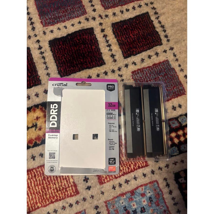未使用・開封済み！】Crucial(クルーシャル) PRO (マイクロン製