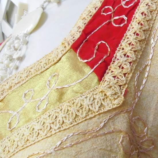 【モロッコ製】赤 カフタン 金の刺繍 民族衣装 ガラベーヤ アバヤ ロングドレス モロッコ製】赤 カフタン 金の刺繍 民族衣装 ガラベーヤ アバヤ ロング