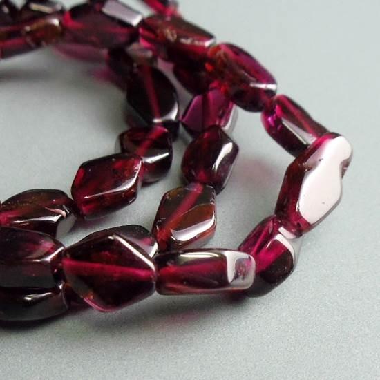 首飾り チョーカー ガーネット 天然石の小粒ビーズ使用 石榴のような真っ赤な石 スイーツに似合うジュエリー Neck13 和服占いインドの店アナルカリ 通販 Yahoo ショッピング