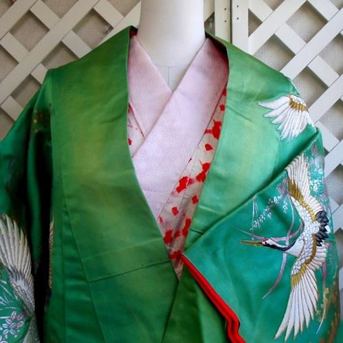 結婚式 お色直し 緑の打ち掛け 鶴としだれ藤牡丹の吉祥文様刺繍 