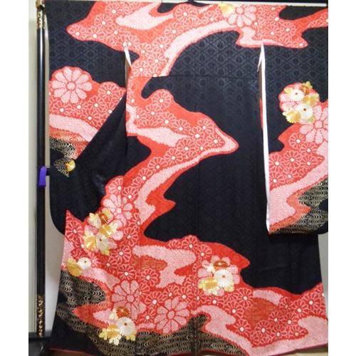 大振り袖 真紅と黒の豪華絞り染 金糸刺繍の菊 3点セット 帯と襦袢付き 