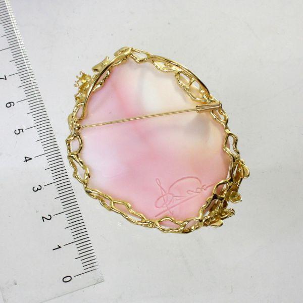 ◎中古美品◎18金枠 ダイヤ コンクシェルカメオ ブローチ兼