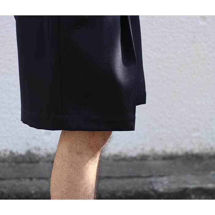 Scye（サイ） HERILL ヘリル ウールサージ タック ショーツ ショート