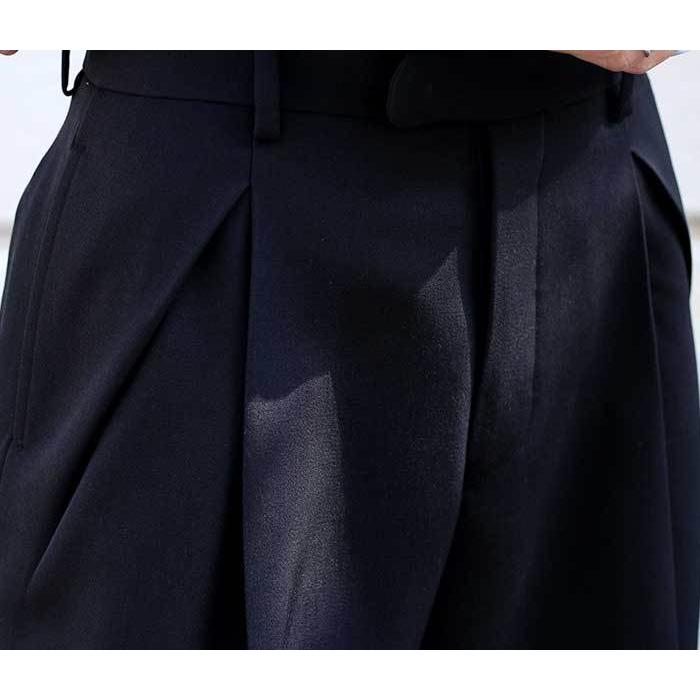 Scye（サイ） HERILL ヘリル ウールサージ タック ショーツ ショート