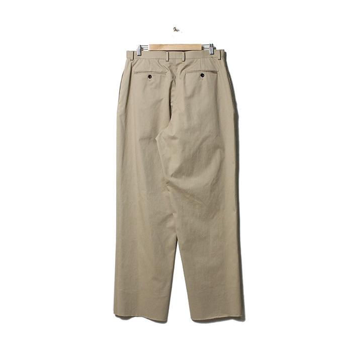 〈訳ありの為格安〉ヘリル　チノパン　カーキ　Mサイズ程度 訳ありの為格安〉ヘリル チノパン カーキ Mサイズ程度 2025年