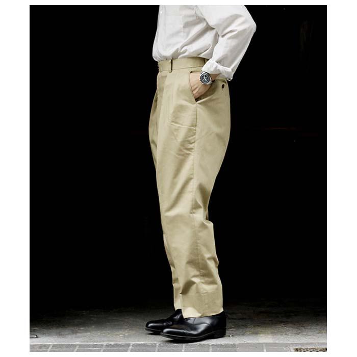INTERIM / フレンチアーミーチノ/ ワイドテーパード2タック INTERIM/FRENCH ARMY CHINO 2-TUCK WIDE TAPERED SLACKS (BEIGE)