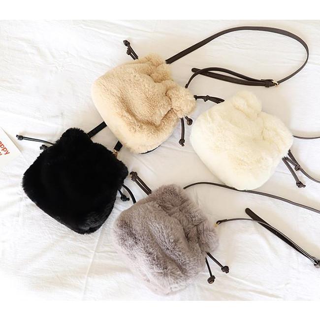バック 巾着 フェイクファーバッグ ショルダーバッグ 斜め掛け 巾着バッグ フェイクファー ファー ふわふわ 肉厚 ミニバッグ ポーチ ギフト Ou 12 ファッション アネモネ 通販 Yahoo ショッピング