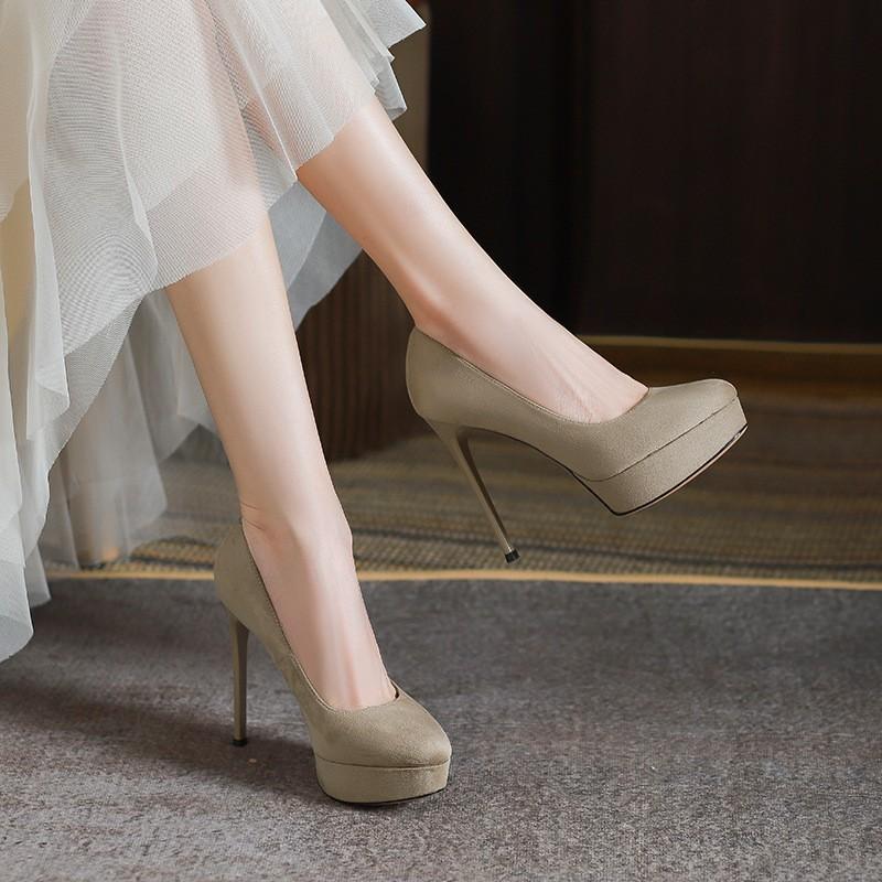 パンプス 厚底 ハイヒール ピンヒール 美脚 ラウンドトゥ ストーム 走れる 脱げない 結婚式 パーティー キャバ セクシー
