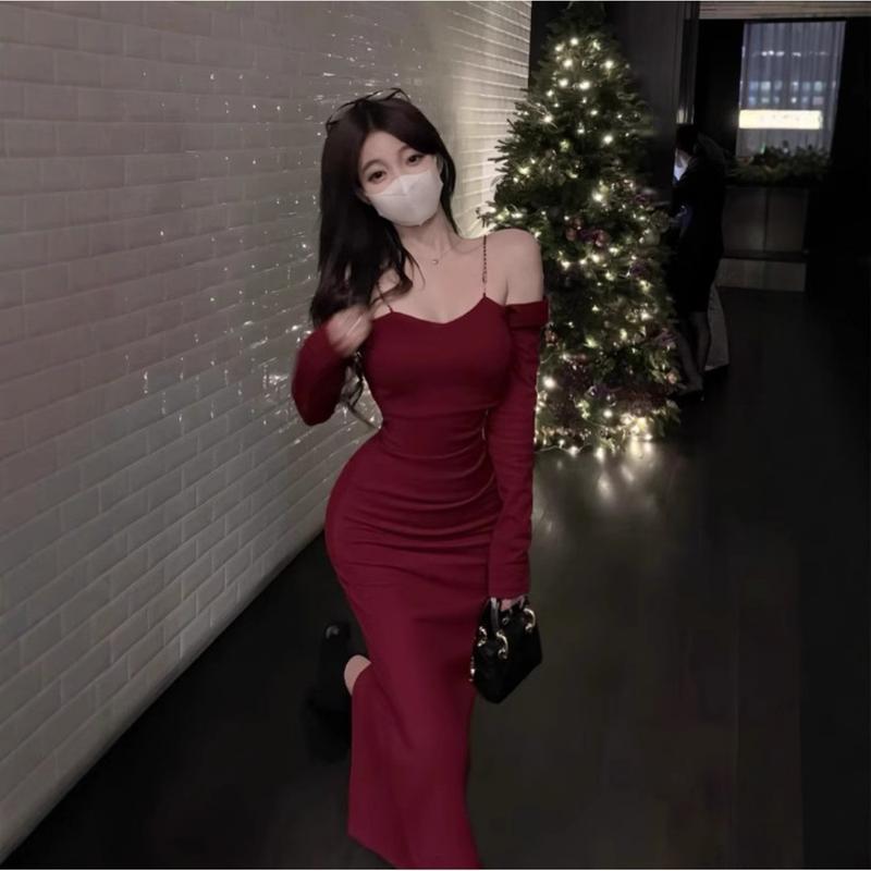 ロングワンピース タイト セクシー チェーンストラップ Vネック 長袖