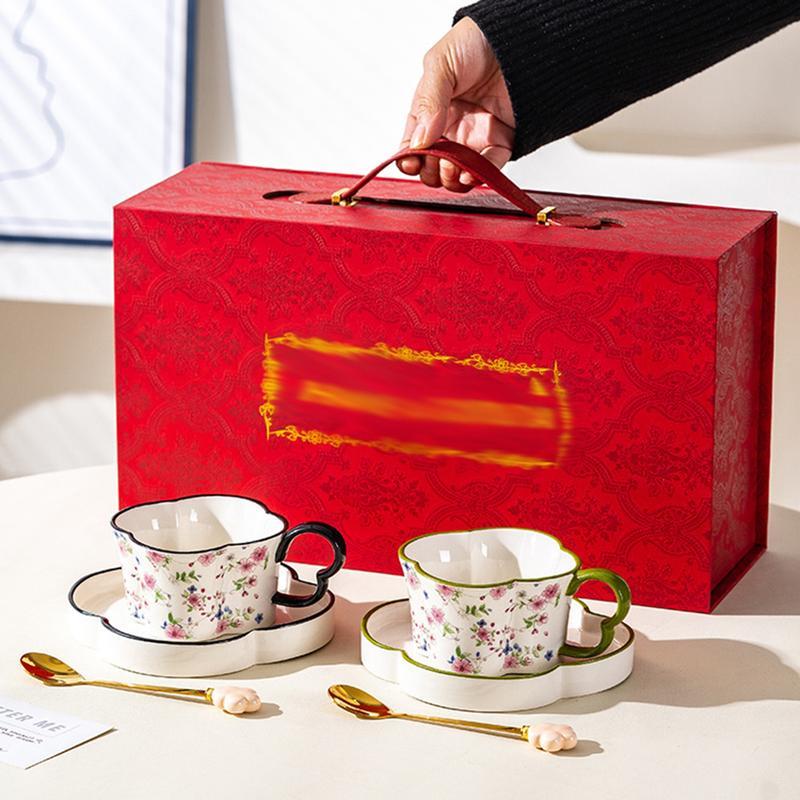 グースのママ CrownDerby 4点・カップソーサー2お皿2 四葉のクローバー形 カップ&ソーサー 250cc 2客セット スプーン付き