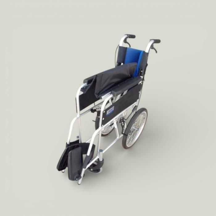 送料無料（一部地域を除く）介助型車いす BAL-2 ノーパンクタイヤ