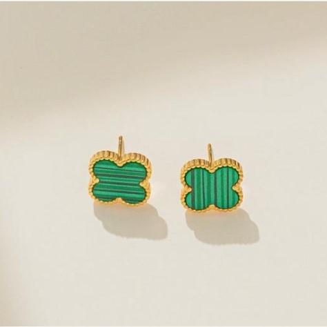 ピアス アレルギー対応 四つ葉 クローバー スタッド つけっぱなし 18K