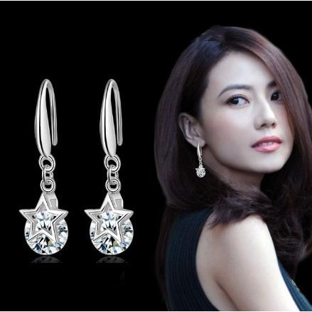 ピアス レディース 星 スター 揺れる スワロフスキー 2個セット  