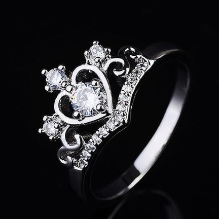 指輪 レディース 王冠クラウンリング プリンセス CZダイヤモンド 指輪 レディース 王冠クラウンリング プリンセス CZダイヤモンド