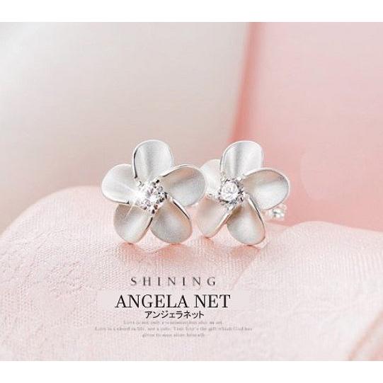 ピアス レディース CZダイヤモンド 桜花 SILVER スタッドピアス シルバー925 アレルギー フラワー 両耳2個セット｜angelanet01