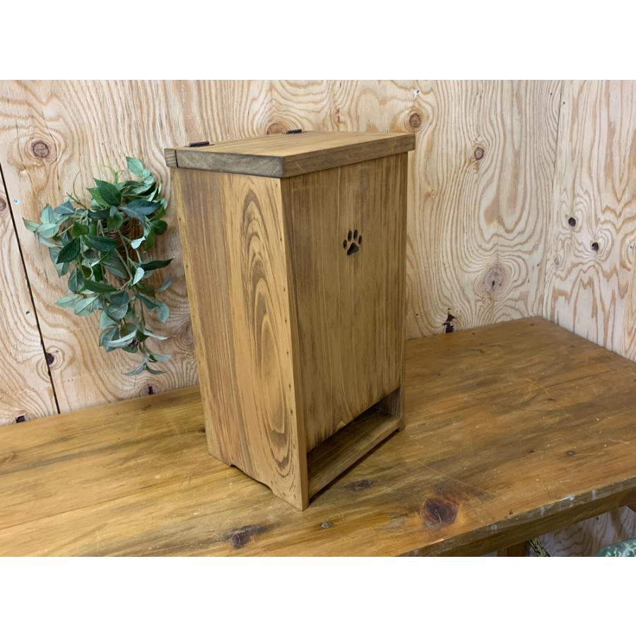 オーダーメイド作品　ペットシートストッカー　木製 ペットシートストッカー アンティークブラウン 22×18×40cm 肉球