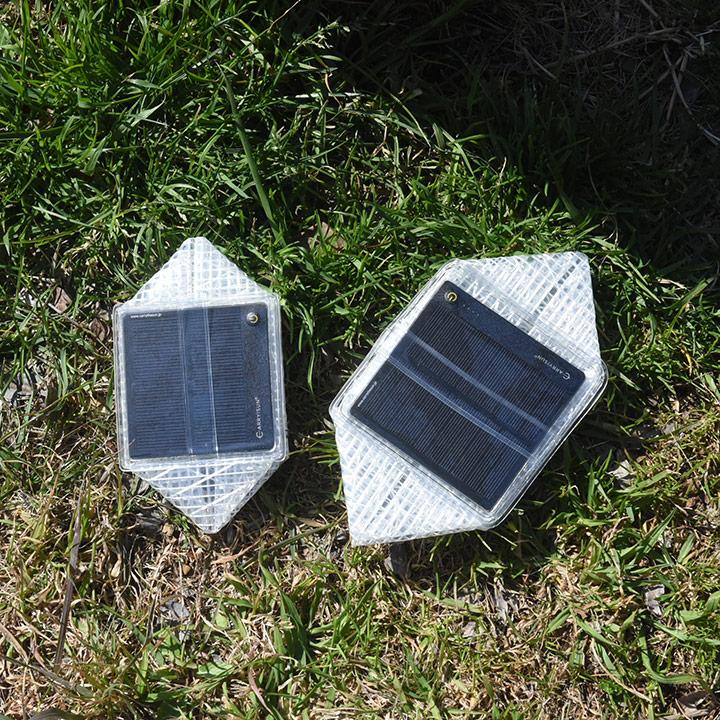 ソーラー充電式エコライト Small 防災／CARRY THE SUN |  | 12