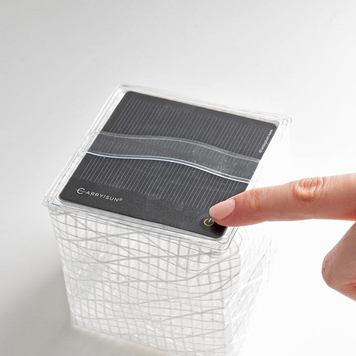 ソーラー充電式エコライト Small 防災／CARRY THE SUN |  | 14