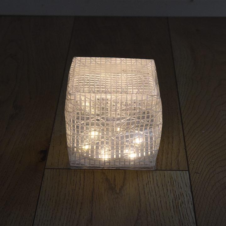 ソーラー充電式エコライト Small 防災／CARRY THE SUN |  | 15