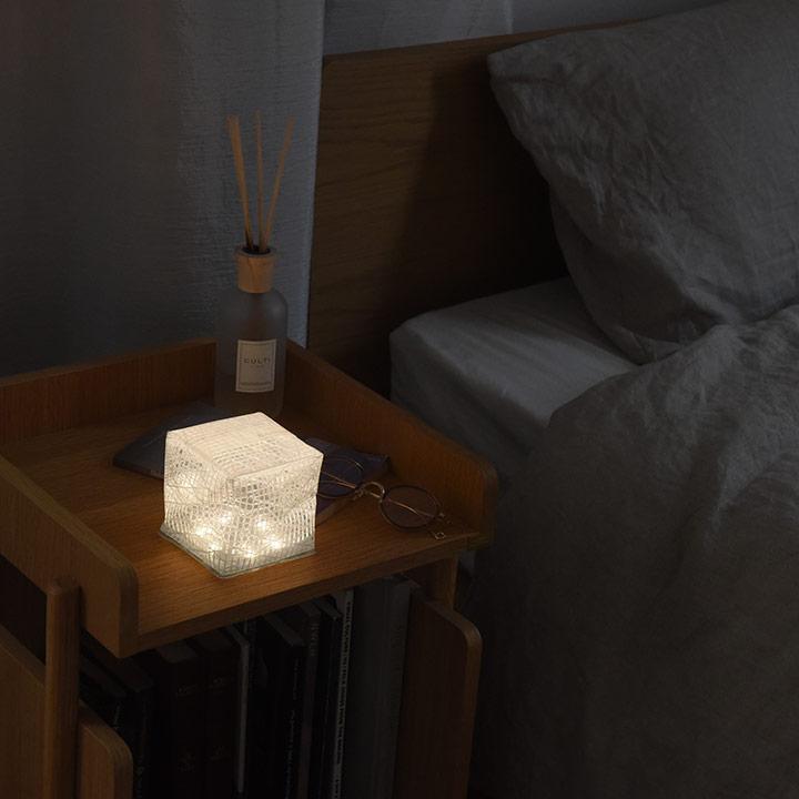 ソーラー充電式エコライト Small 防災／CARRY THE SUN |  | 02